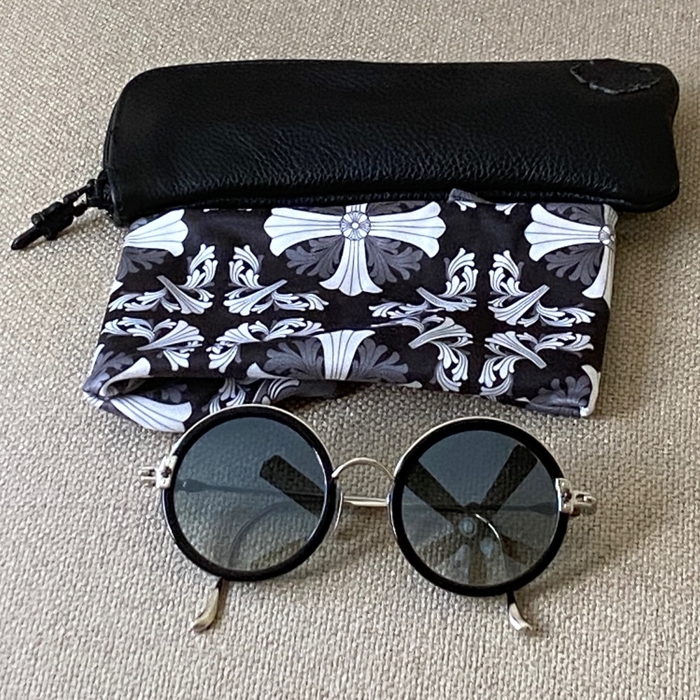 100% Authentic CHROME HEARTS Sextastic round sunglasses